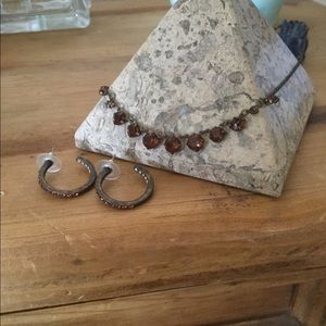 VNTG 1928 Necklace w/Earrings Set.